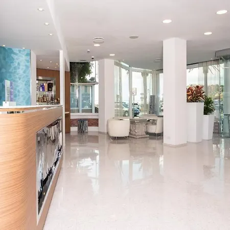 Отель Western Tigullio Royal 4*