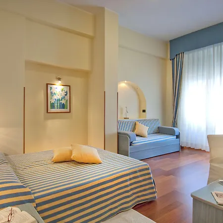 Western Tigullio Royal 4* ראפאלו