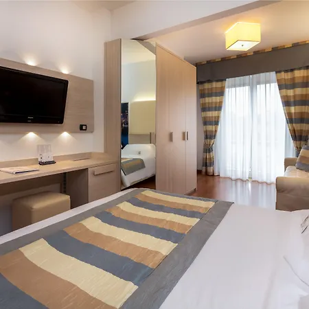 Western Tigullio Royal Hotel