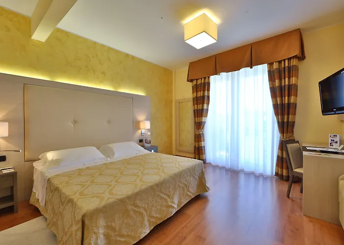 Western Tigullio Royal Hotel 4*