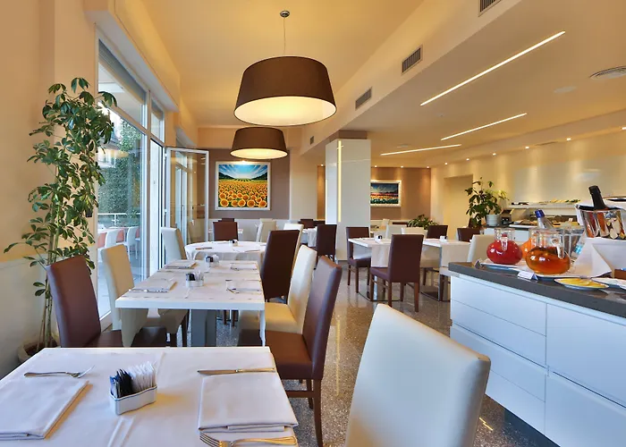 Hotel Western Tigullio Royal 4*