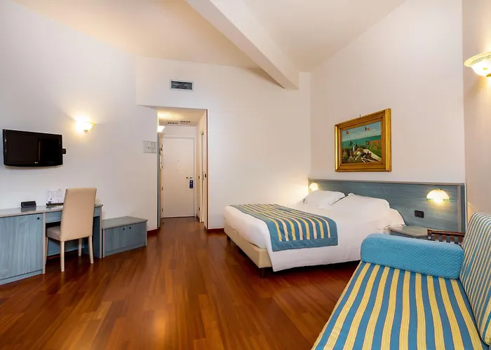 Western Tigullio Royal Hotel